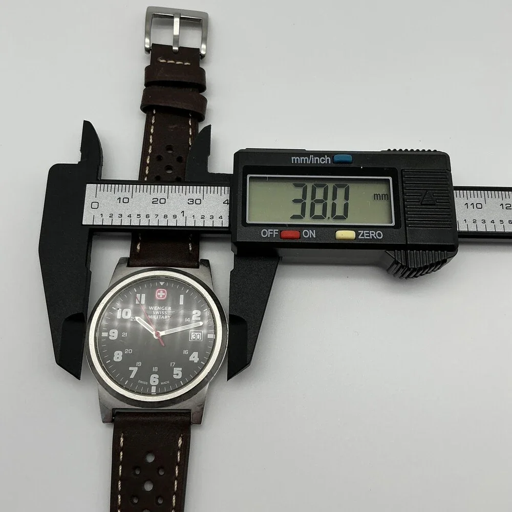 Wenger Swiss Military Mens Watch 38mm Field Black Dial Leather 72934 New Battery
